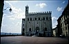 017 - Gubbio - Piazza Grande e Palazzo Consoli