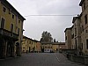 026 - Soragna - La piazza del castello